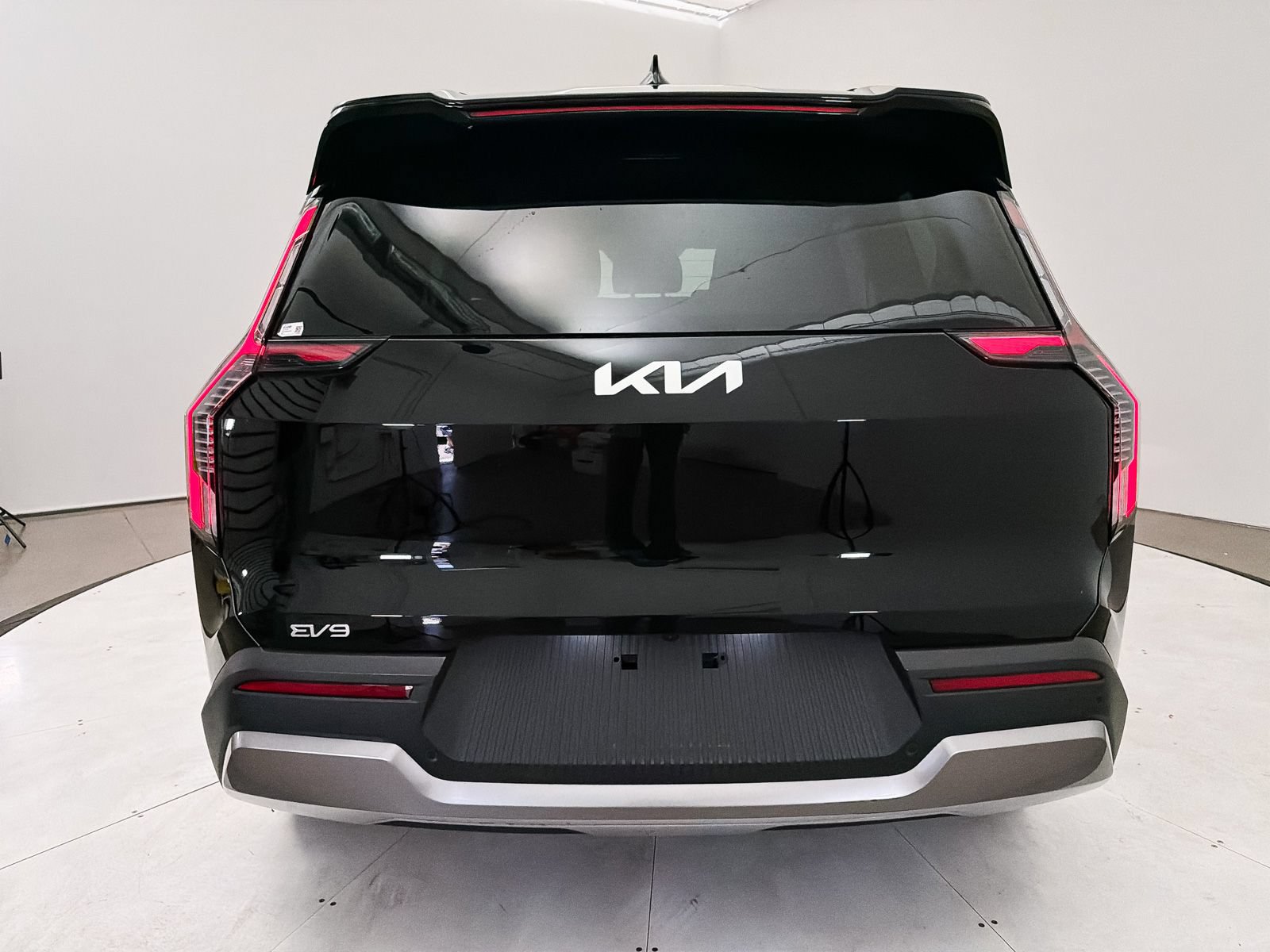 Certified 2024 Kia EV9 Wind AWD/4WD image 17