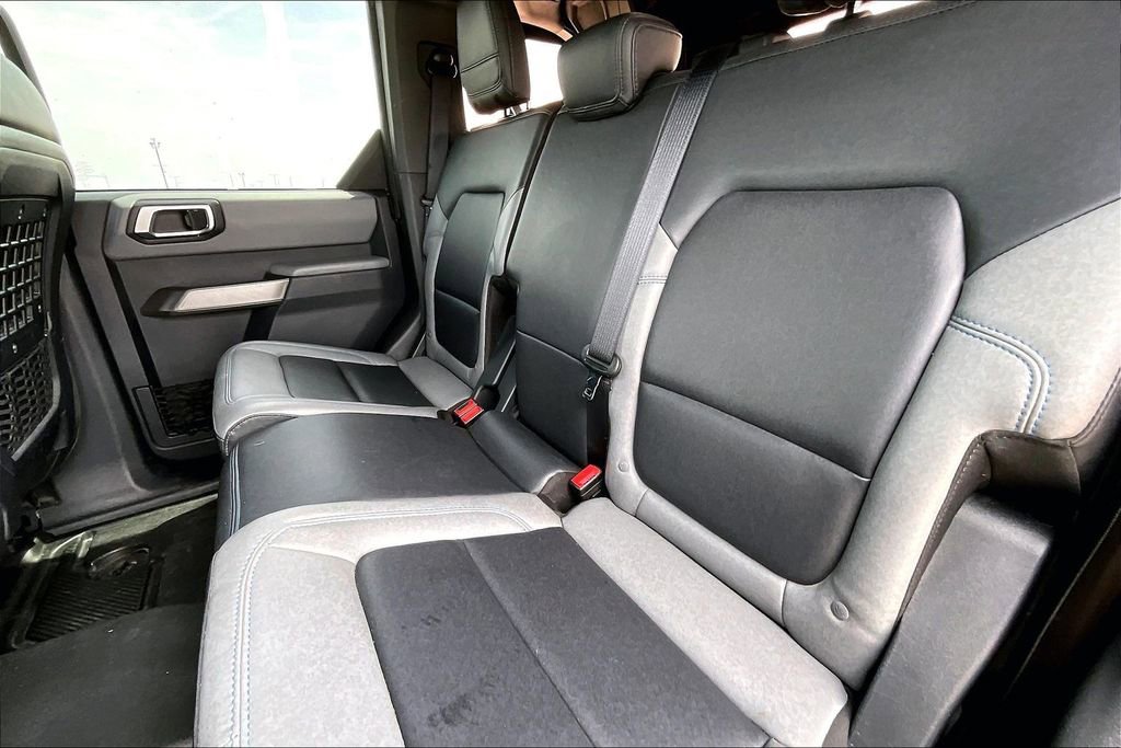 Used 2022 Ford Bronco Black Diamond image 25