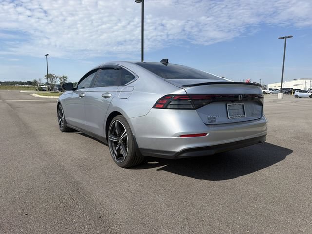 Used 2025 Honda Accord Sport image 3