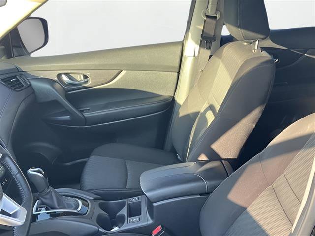 Used 2020 Nissan Rogue SV w/ Sun & Sound Touring Package image 13