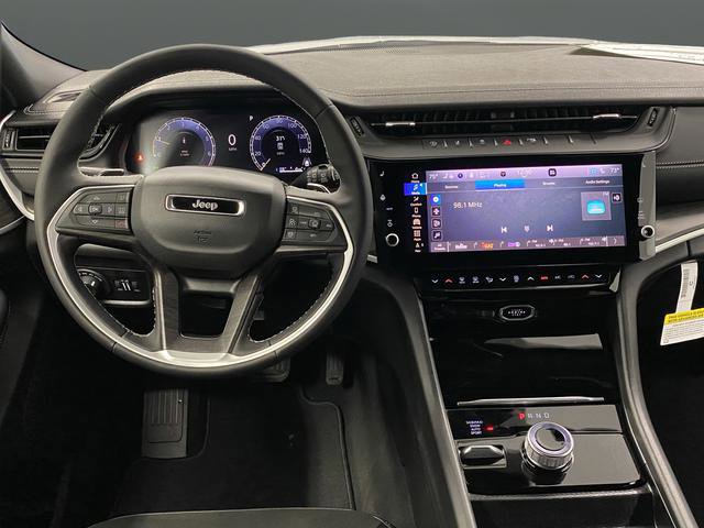 New 2026 Jeep Grand Cherokee Altitude image 5