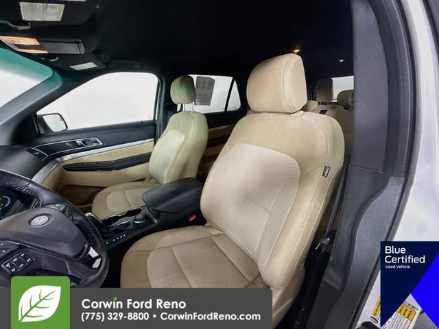 Used 2017 Ford Explorer XLT w/ Equipment Group 201A AWD/4WD image 22