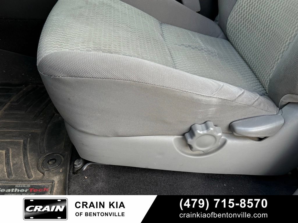 Used 2013 Toyota Tacoma 4x4 Access Cab w/ SR5 Pkg image 11