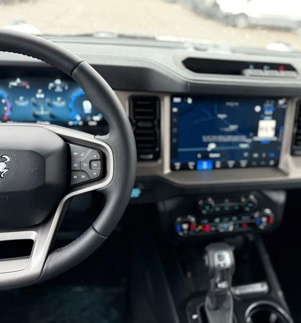 New 2026 Ford Bronco Outer Banks AWD/4WD image 17