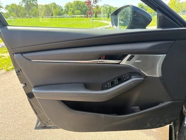Used 2021 MAZDA MAZDA3 s FWD image 17
