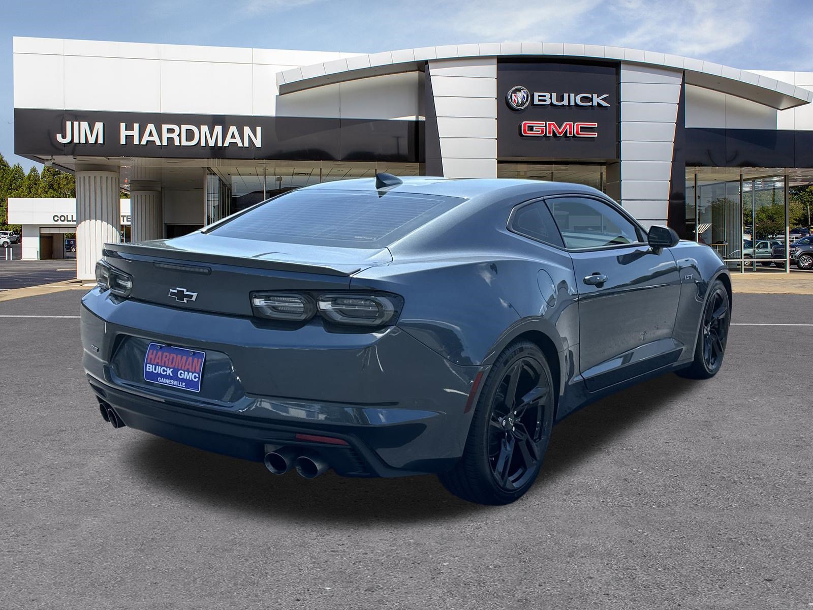 Used 2022 Chevrolet Camaro LT w/ RS Package RWD image 7