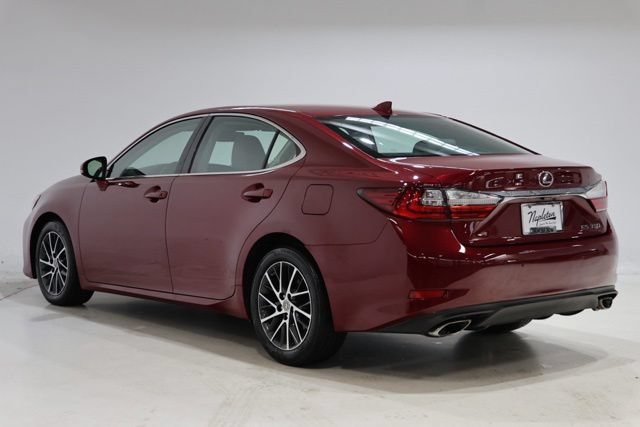 Used 2017 Lexus ES 350 w/ Premium Package FWD image 6