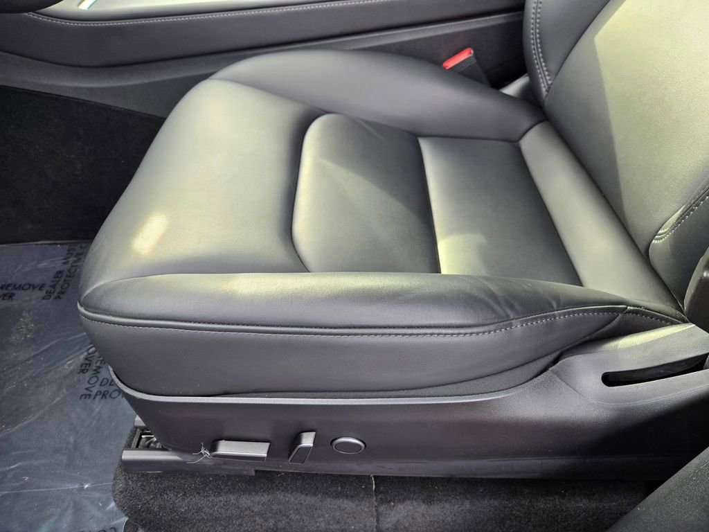 Used 2023 Tesla Model Y Long Range image 17