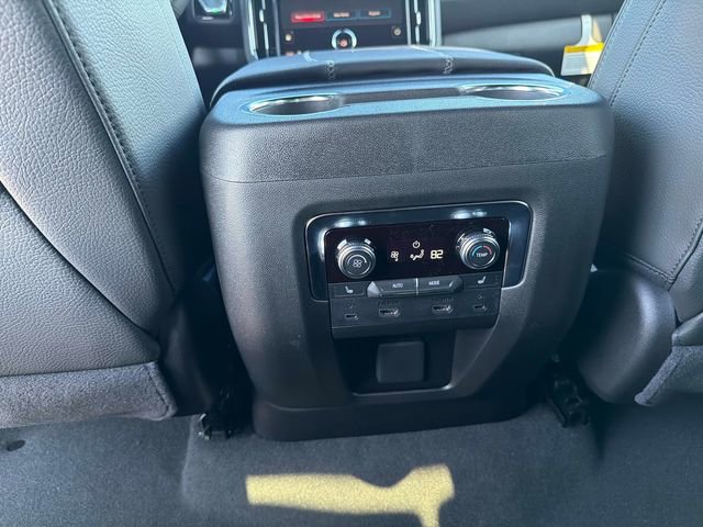 New 2026 GMC Yukon Denali w/ Denali Reserve Package image 16