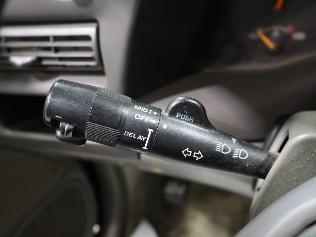 Used 2000 Chevrolet Lumina w/ Preferred Equipment Group FWD image 25