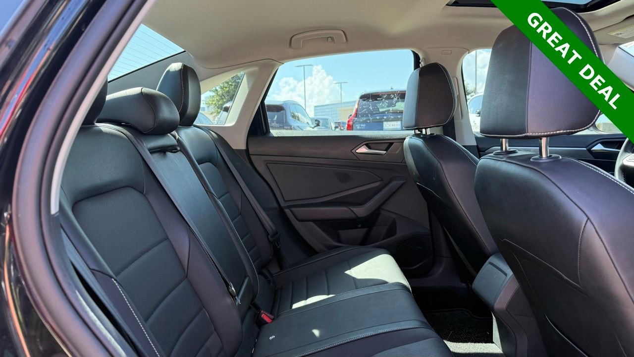 Used 2023 Volkswagen Jetta SE FWD image 11