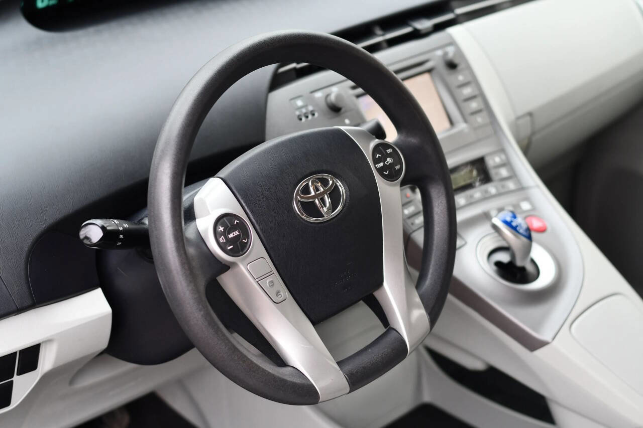 Used 2013 Toyota Prius Two image 7