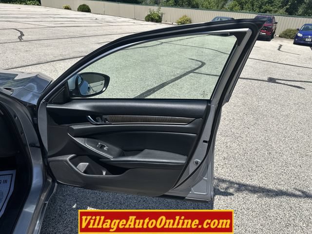 Used 2018 Honda Accord EX image 34