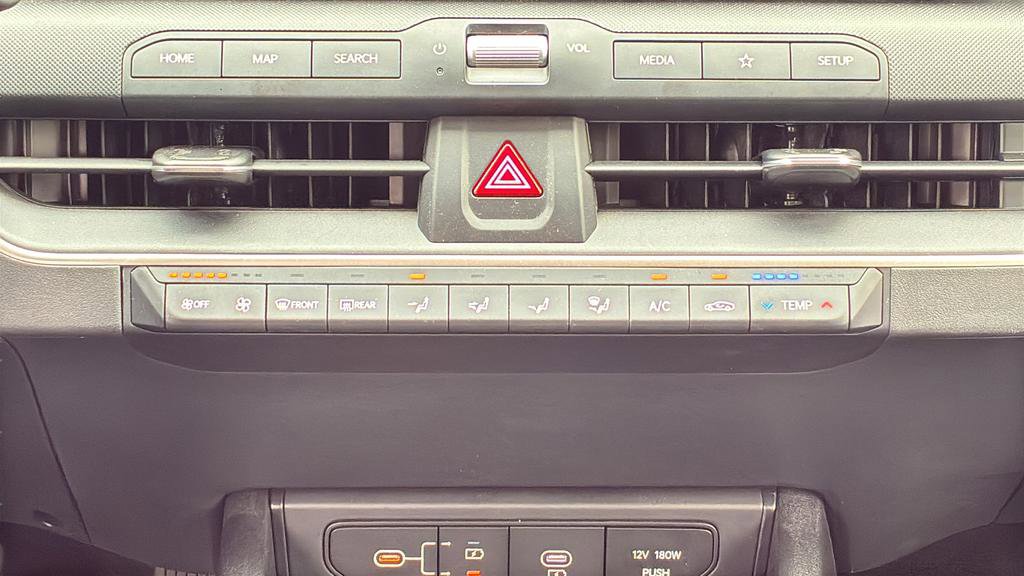 Certified 2025 Kia K4 image 21