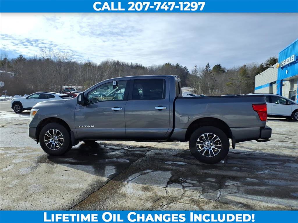 Used 2021 Nissan Titan SV w/ SV Convenience Package image 7