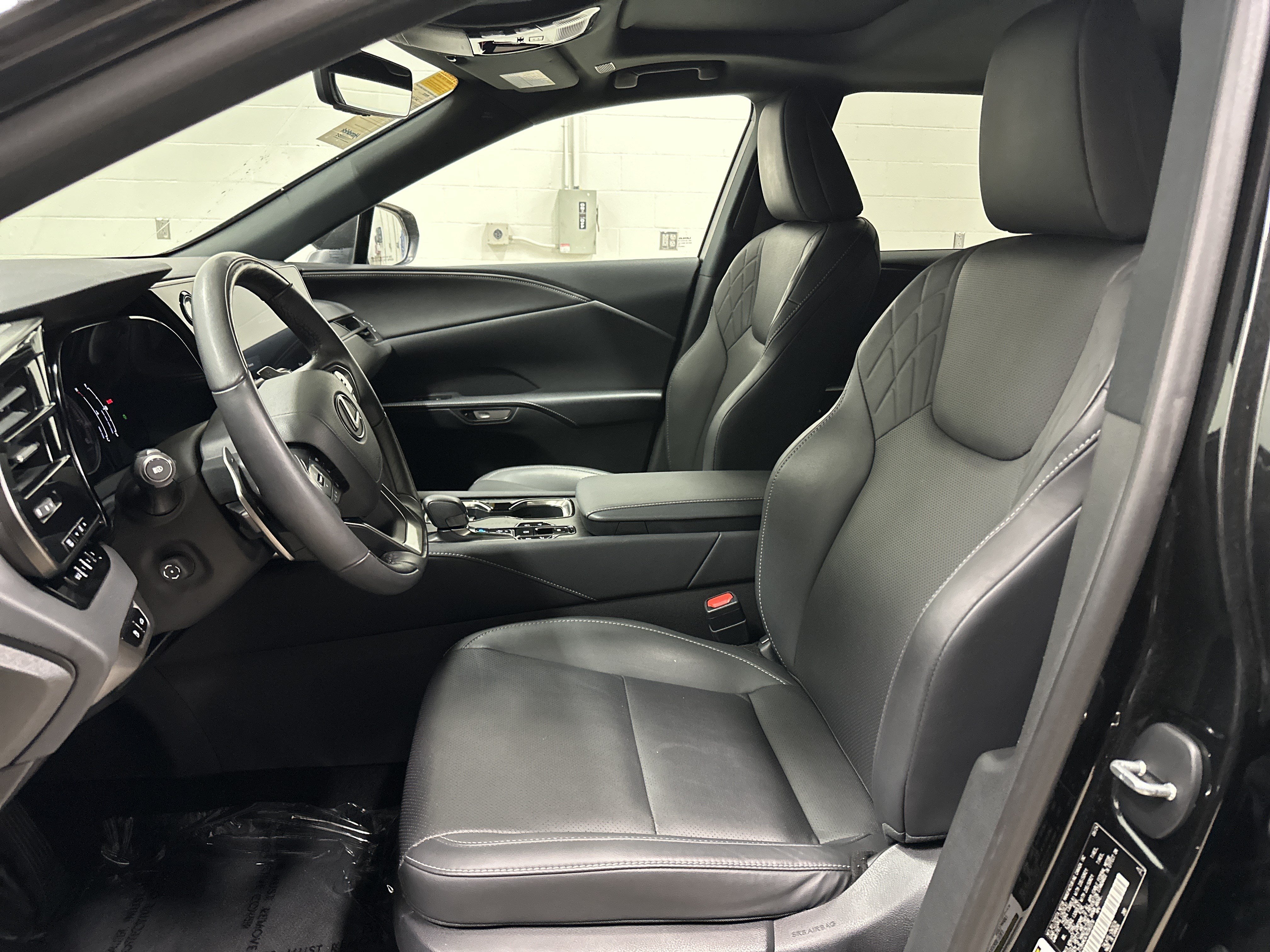 Certified 2024 Lexus RX 350 Premium w/ Accessory Package (K3) AWD/4WD image 16
