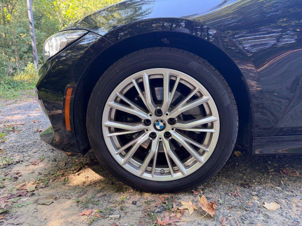 Used 2024 BMW 330i xDrive Sedan AWD/4WD image 14