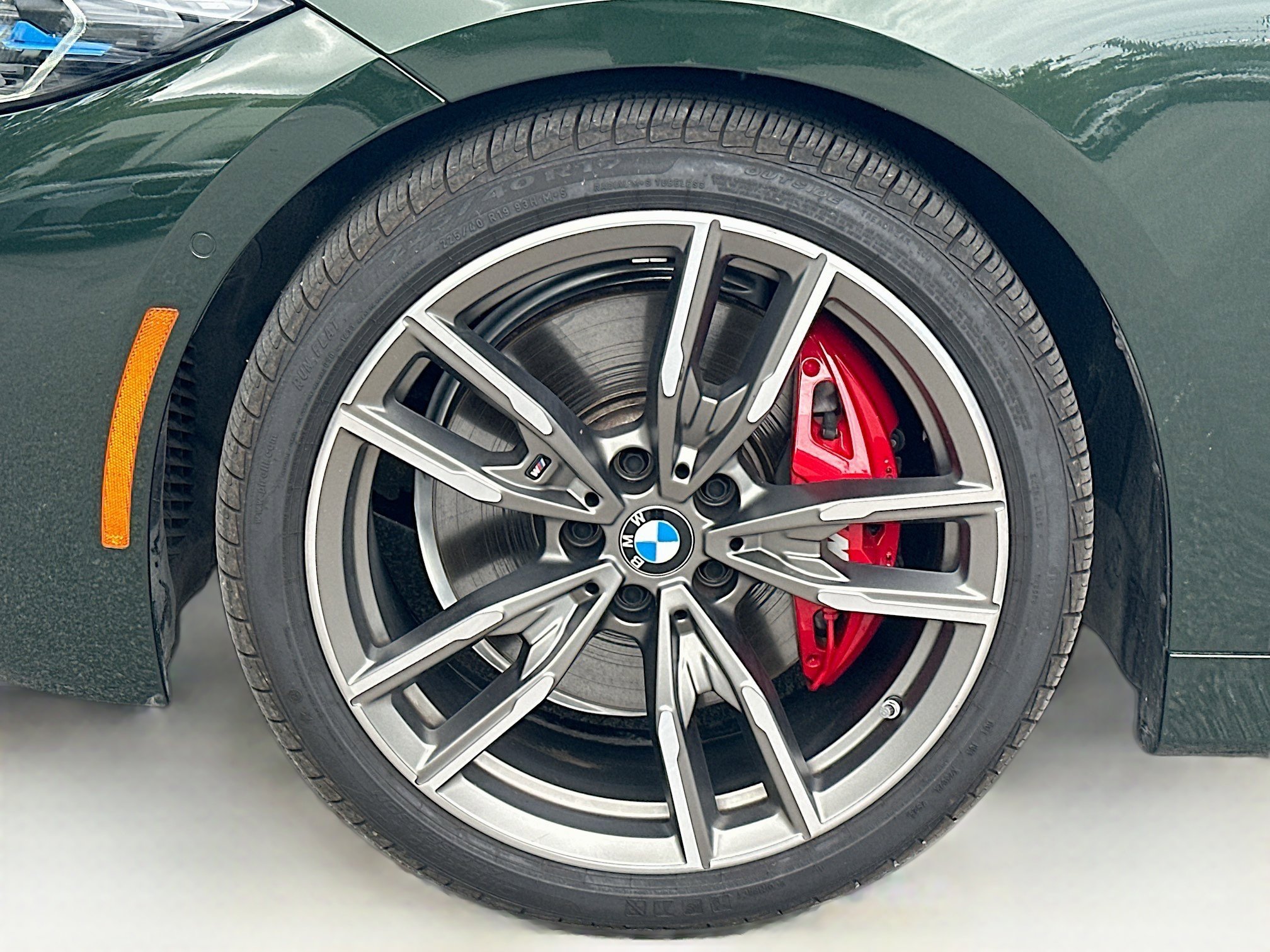 Used 2024 BMW M440i Convertible w/ Premium Package image 30