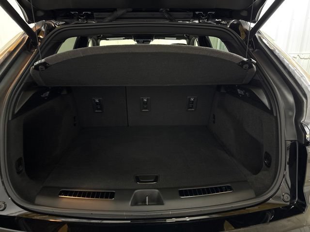 Used 2024 Cadillac XT4 Sport AWD/4WD image 12