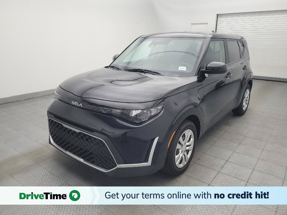 Used 2023 Kia Soul LX FWD image 1