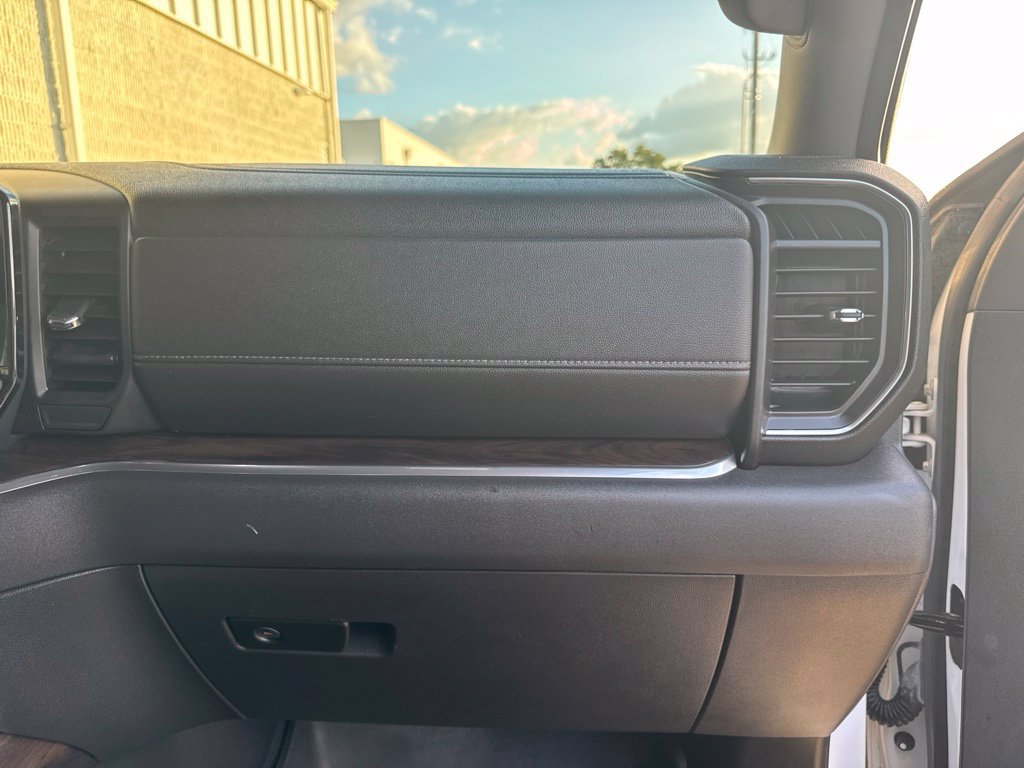 Used 2023 GMC Sierra 1500 SLT w/ SLT Convenience Package AWD/4WD image 18