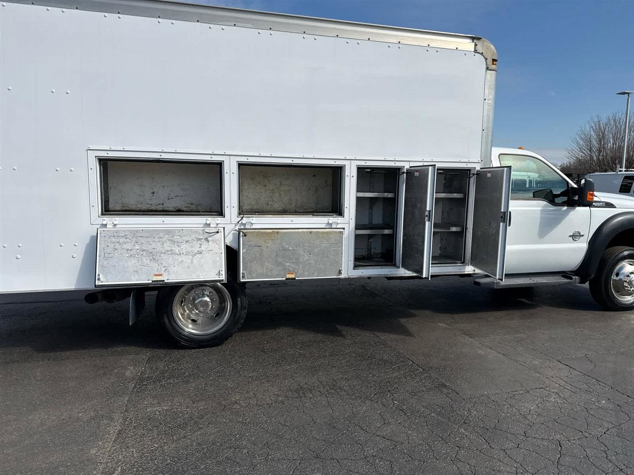 Used 2016 Ford F550 2WD Regular Cab Super Duty image 20