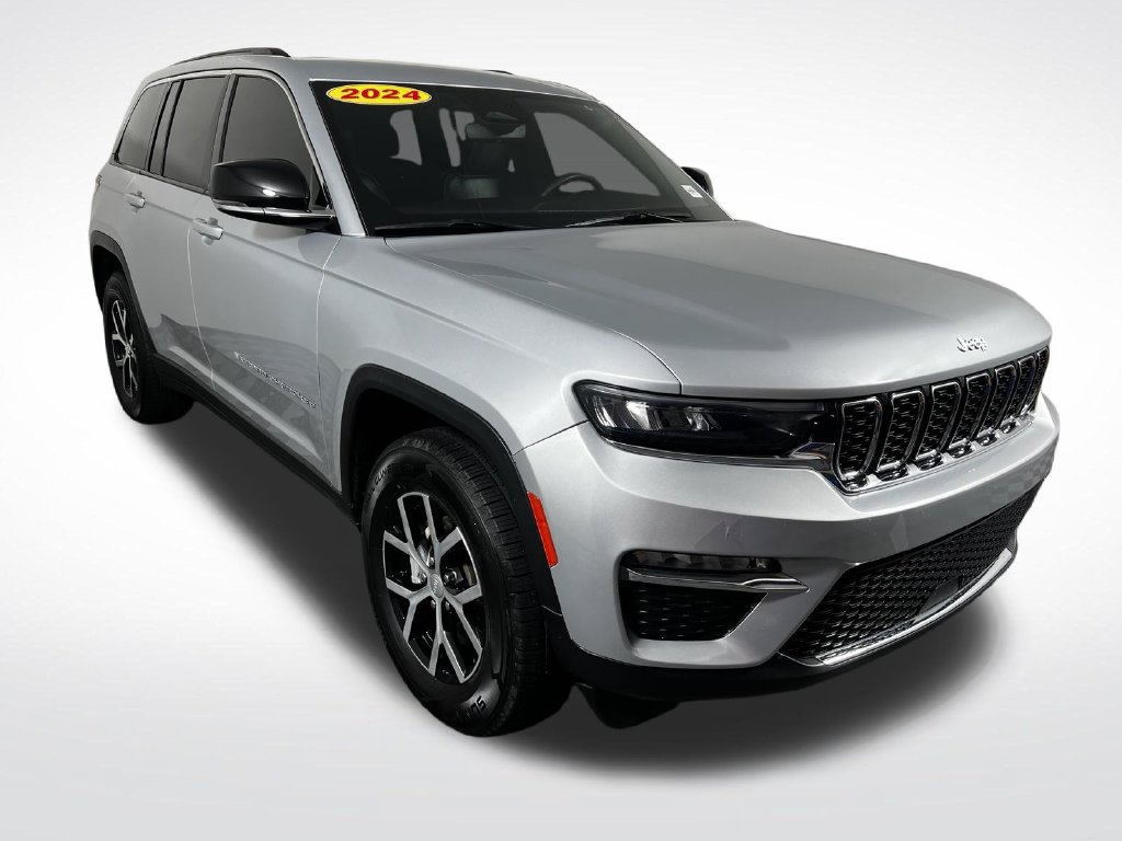 Used 2024 Jeep Grand Cherokee Limited RWD image 4
