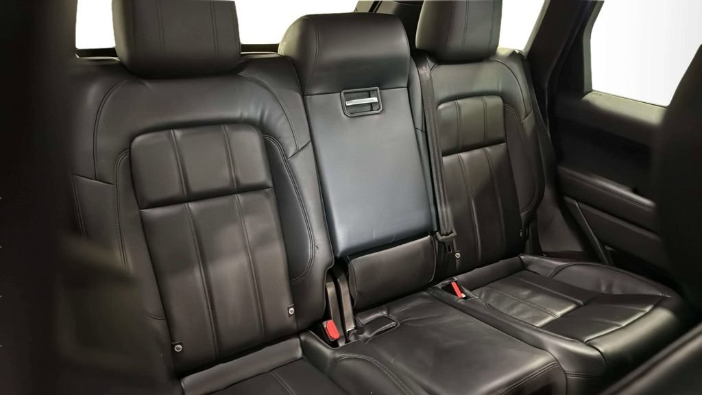 Used 2020 Land Rover Range Rover Sport SE AWD/4WD image 13