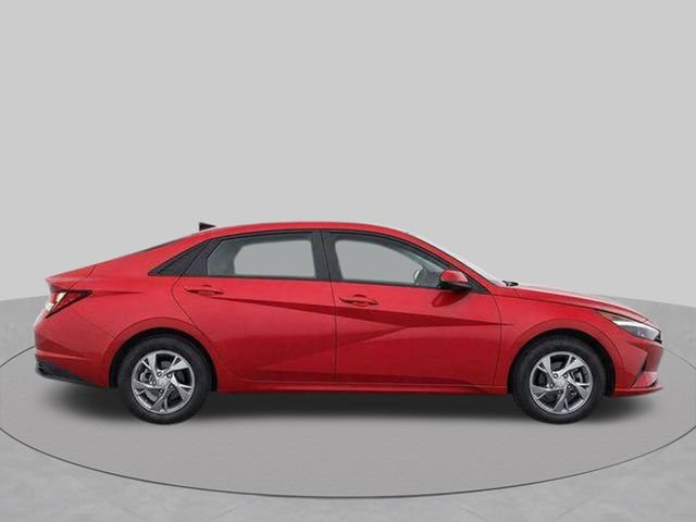 Used 2021 Hyundai Elantra SE FWD image 10