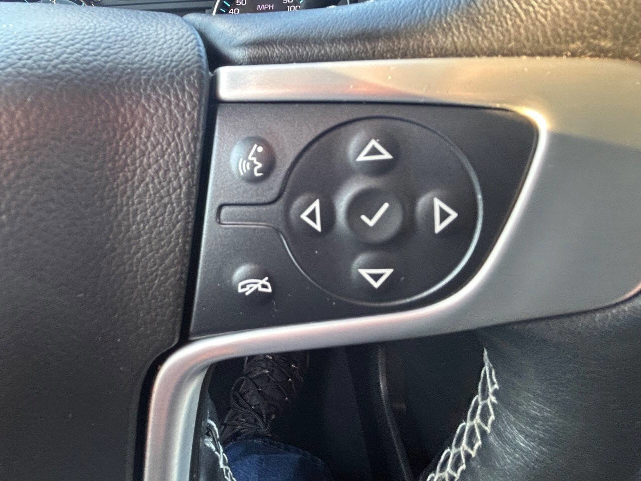 Used 2019 GMC Yukon XL SLT image 30