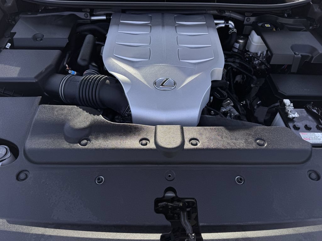 Used 2023 Lexus GX 460 Premium w/ Accessory Package AWD/4WD image 30