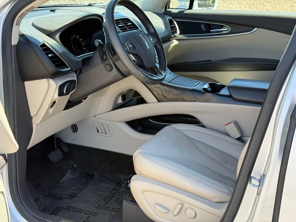 Used 2018 Lincoln MKX Select w/ Select Plus Package FWD image 5