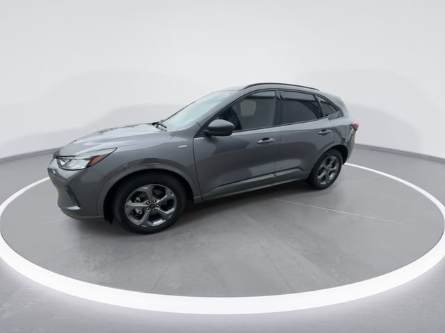 Used 2023 Ford Escape ST-Line w/ Tech Pack #1 FWD image 4