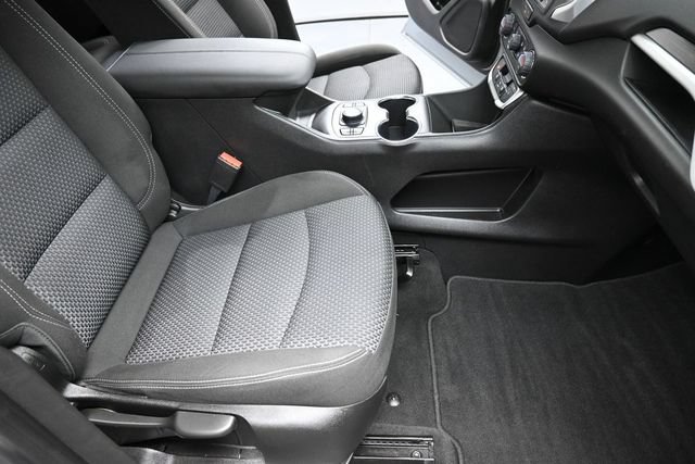 Used 2023 GMC Terrain SLE w/ Driver Convenience Package FWD image 28