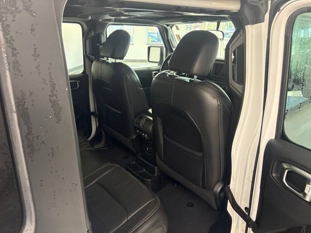Used 2018 Jeep Wrangler Unlimited Sahara w/ Cold Weather Group AWD/4WD image 24