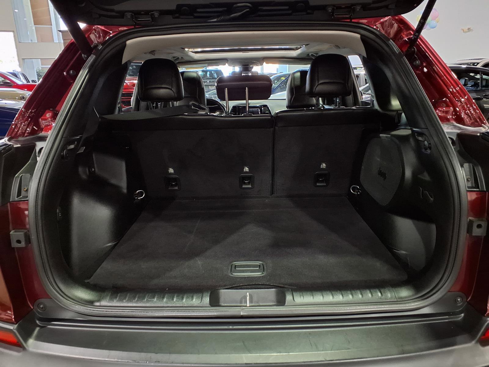 Used 2019 Jeep Cherokee Limited AWD/4WD image 22