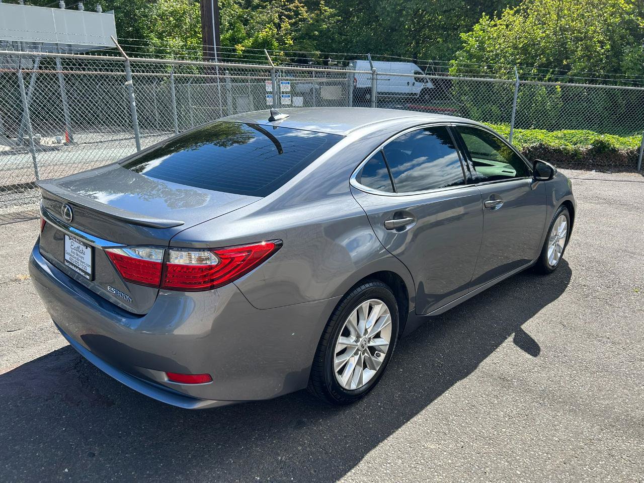 Used 2013 Lexus ES 300h w/ Premium Pkg FWD image 5