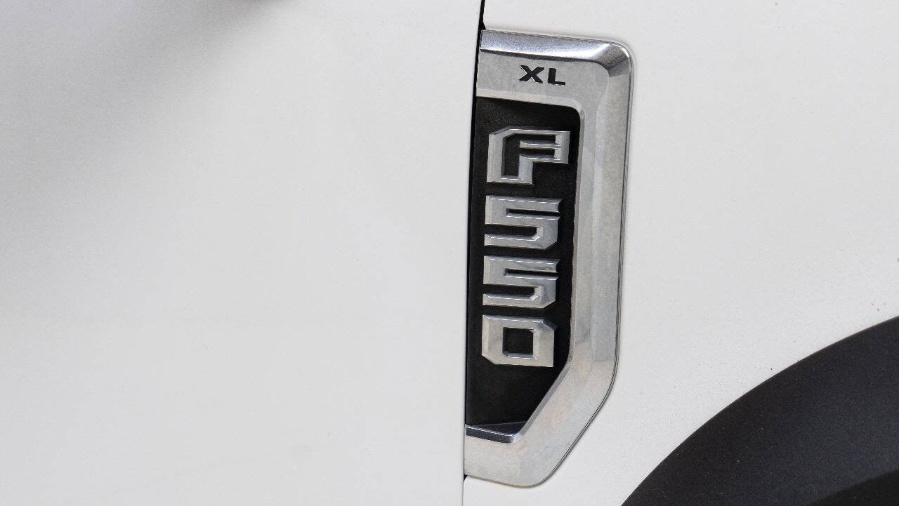 Used 2018 Ford F550 4x4 Regular Cab Super Duty image 10