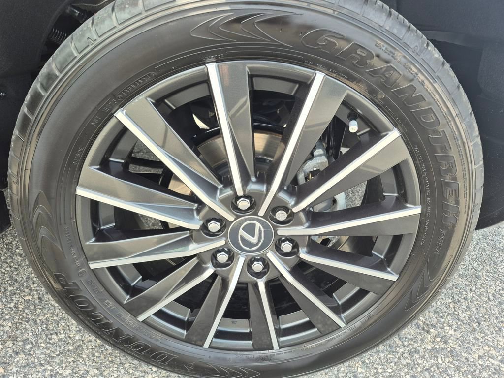 Used 2024 Lexus GX 550 w/ Accessory Package (Z1) image 9