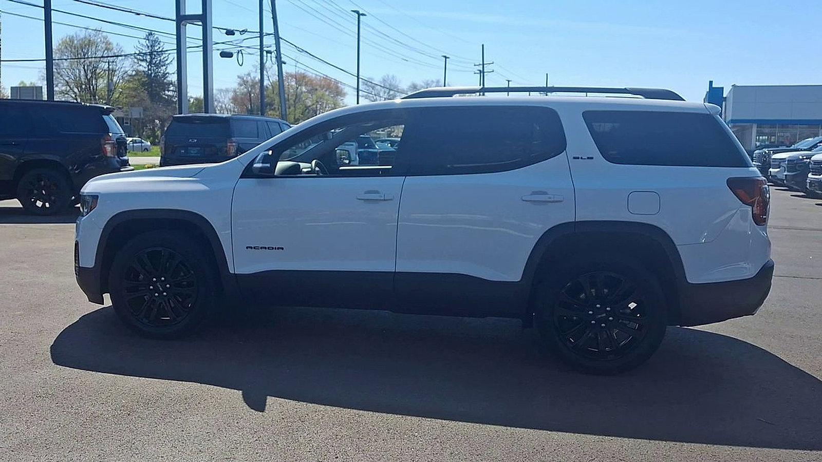 Certified 2023 GMC Acadia SLE w/ Driver Convenience Package AWD/4WD image 8