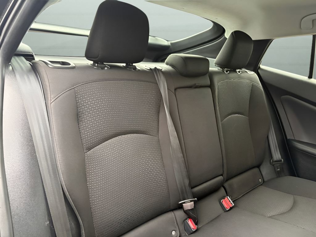 Used 2020 Toyota Prius LE image 19