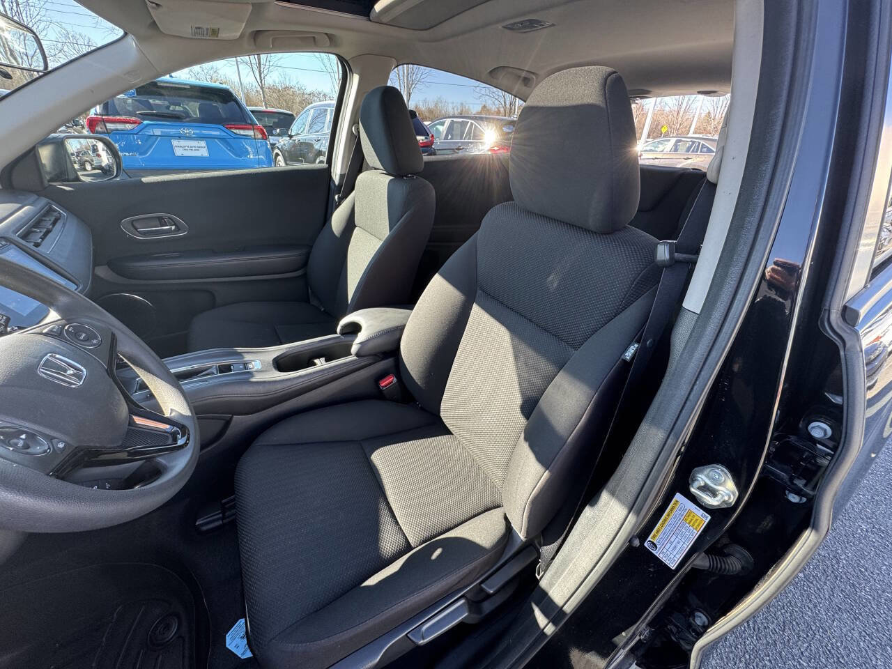 Used 2017 Honda HR-V EX image 14