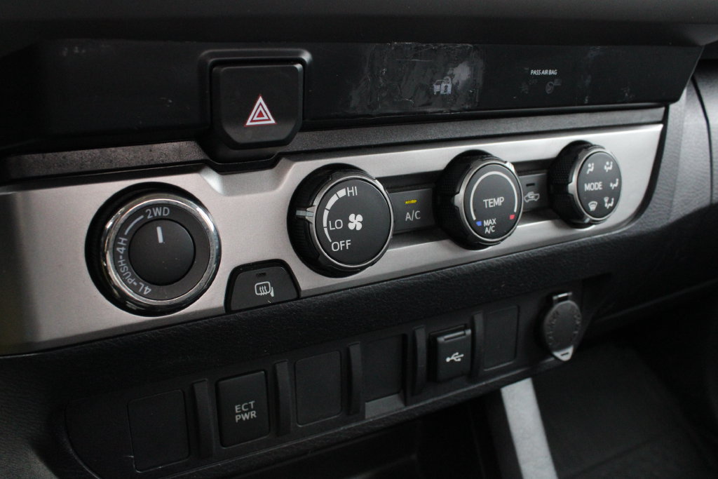 Used 2020 Toyota Tacoma SR AWD/4WD image 16