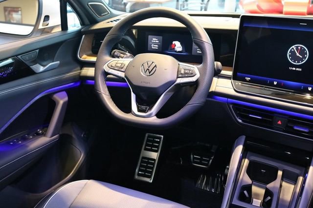 New 2026 Volkswagen Tiguan SEL R-Line image 23