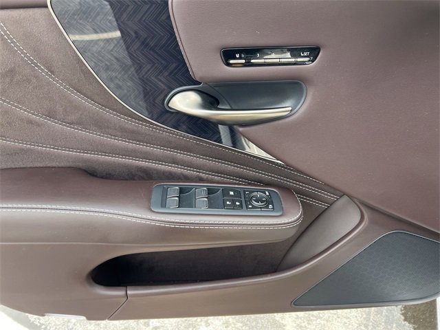 Used 2019 Lexus LS 500 AWD image 11