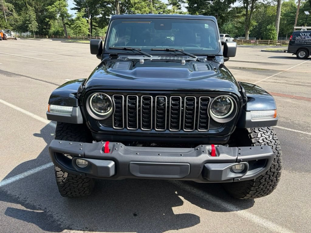 Used 2024 Jeep Wrangler Unlimited Rubicon AWD/4WD image 2
