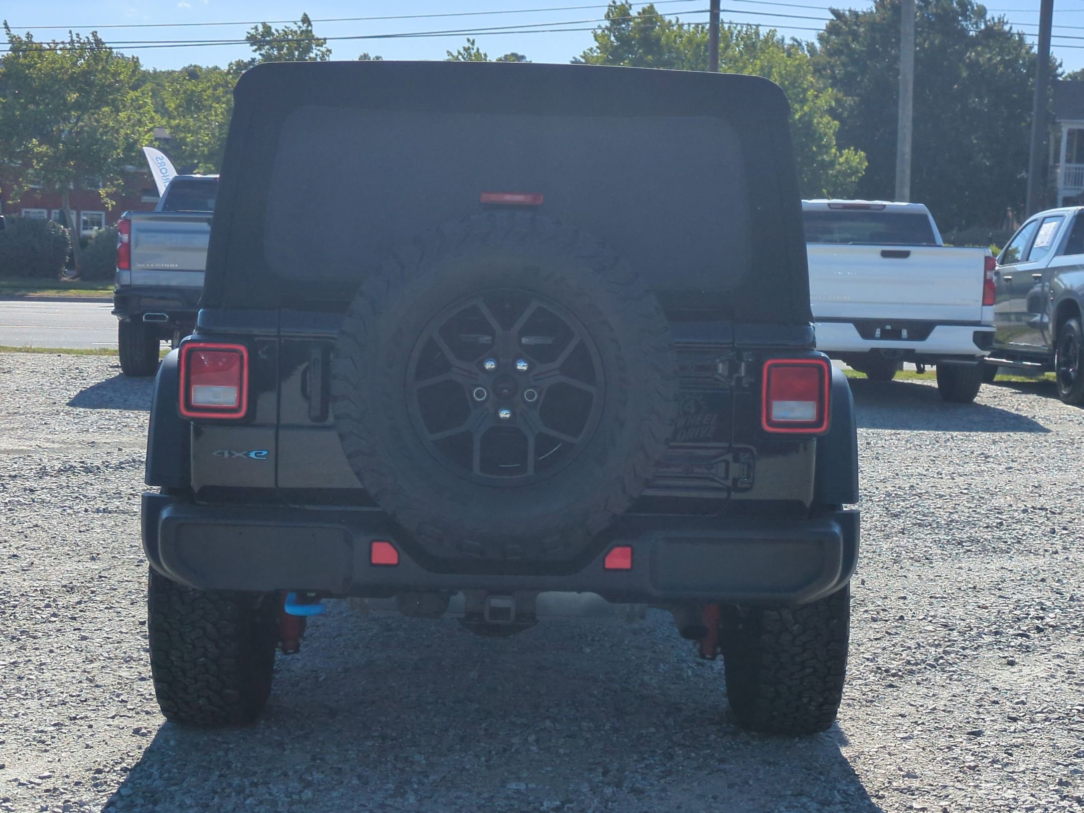Used 2024 Jeep Wrangler Unlimited AWD/4WD image 9