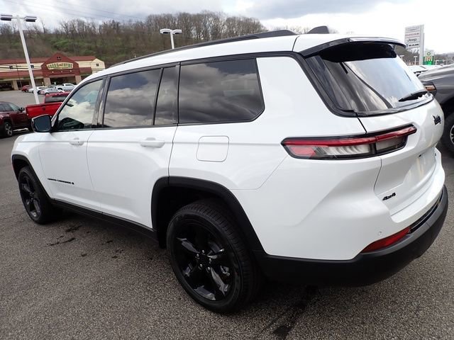 New 2025 Jeep Grand Cherokee L Limited w/ Black Appearance Package image 3