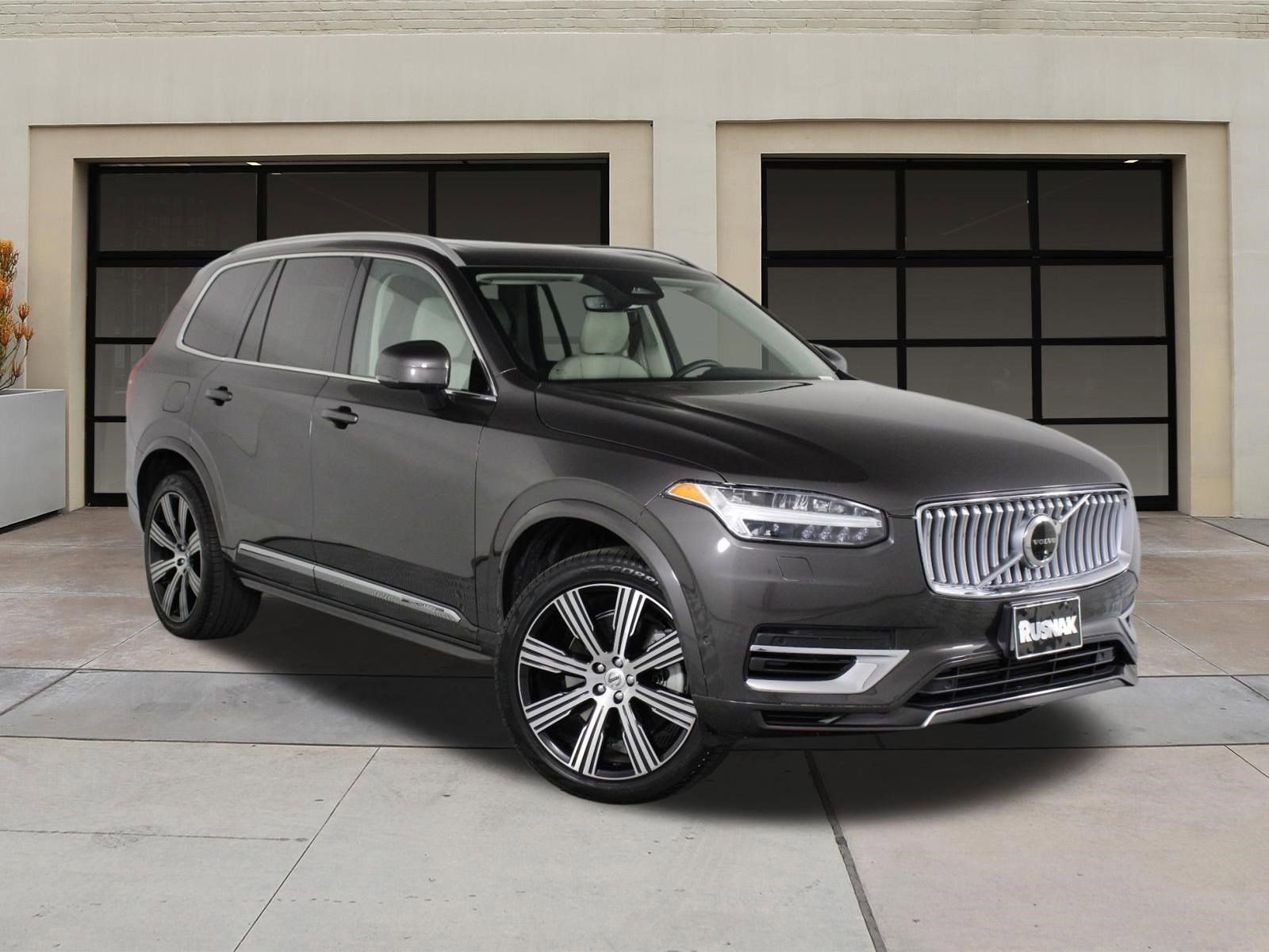 Certified 2024 Volvo XC90 T8 Plus w/ Protection Package Premier image 34