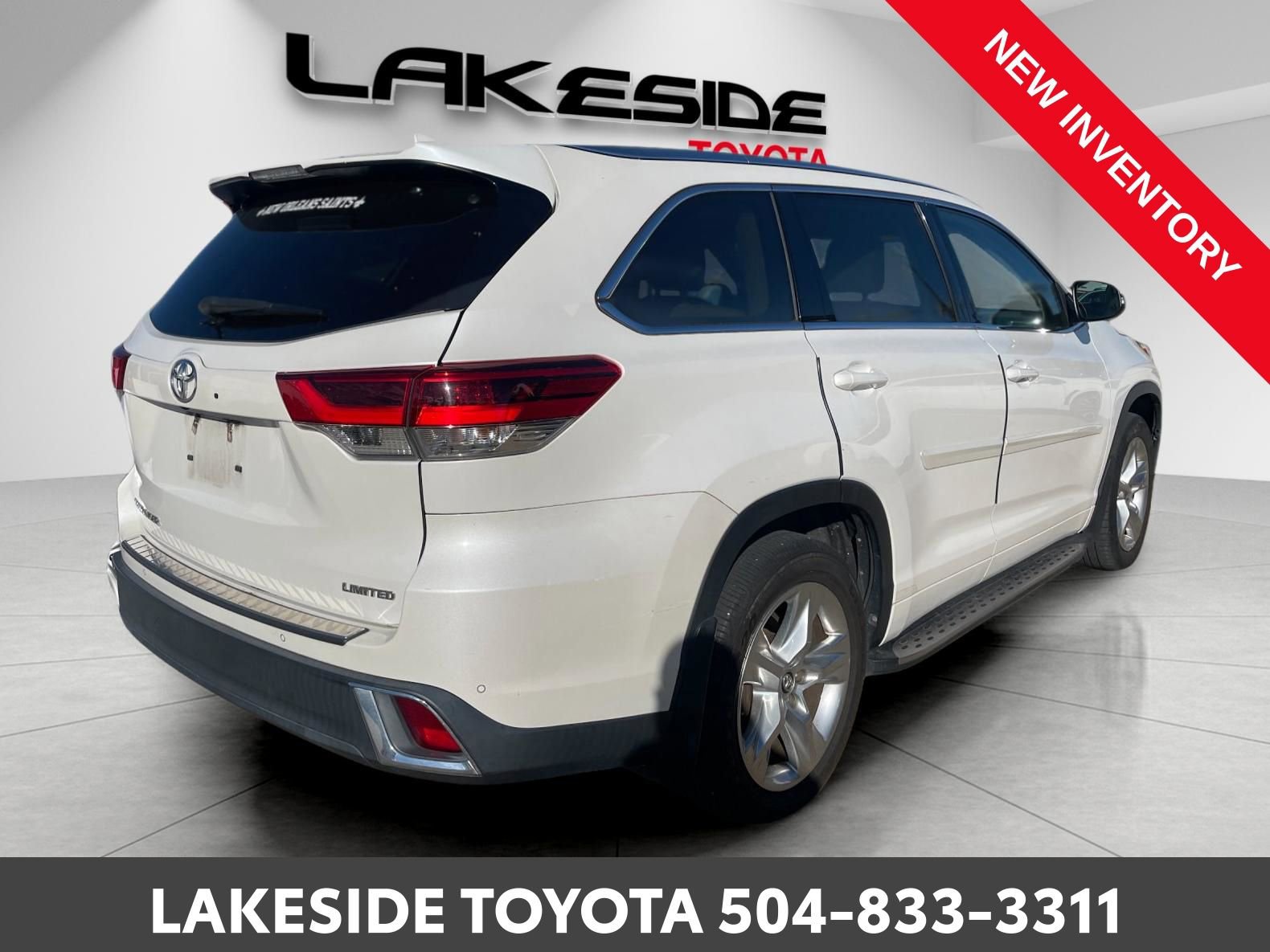 Used 2017 Toyota Highlander Limited image 6